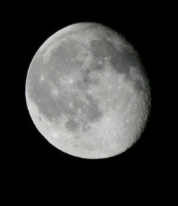 moon-080809
